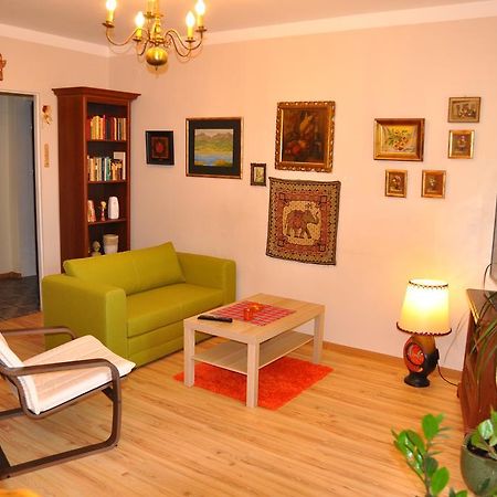 Cozy Apartment In Tarnów 外观 照片